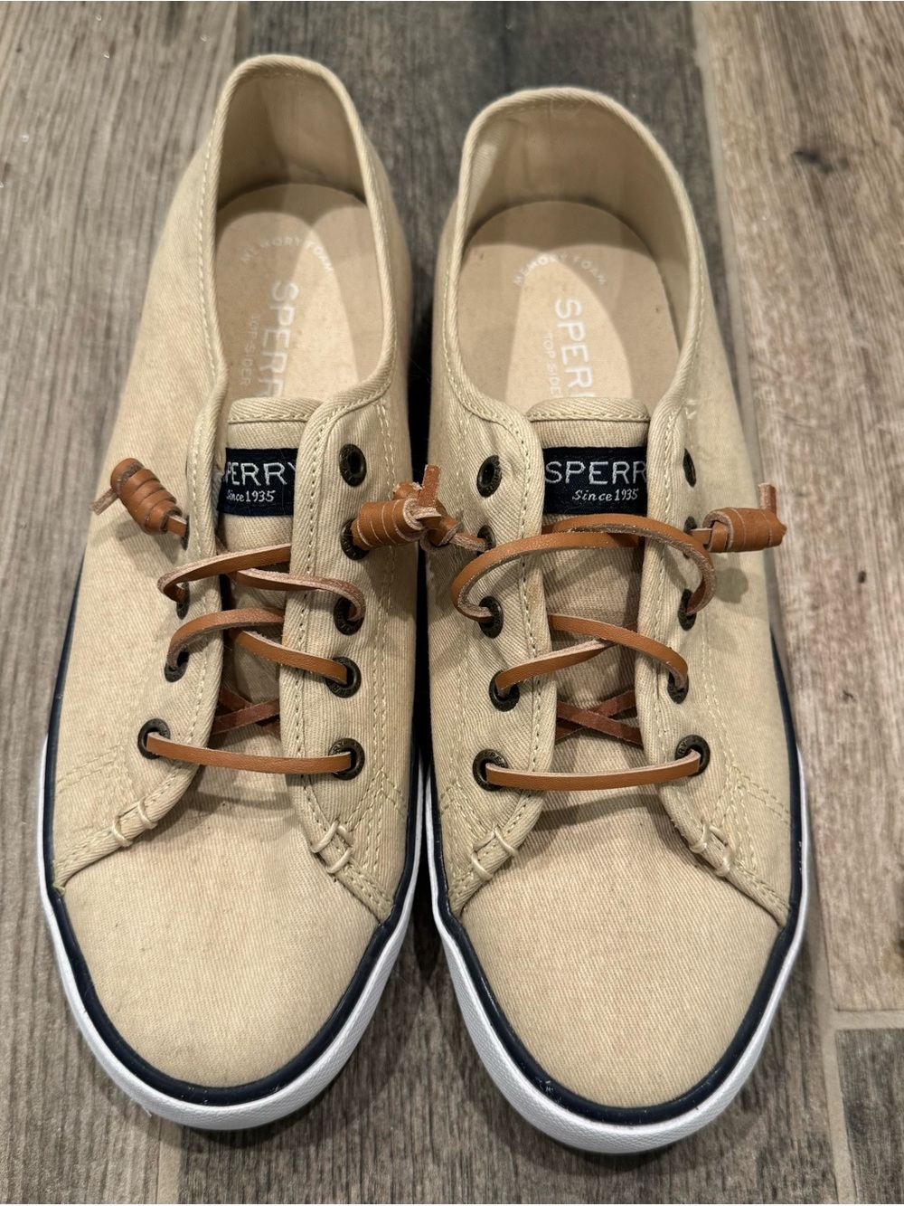 NWOT Sperry Khaki Canvas Sneakers with Brown Leather Laces Size 7